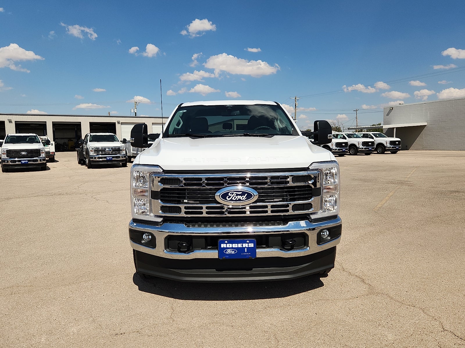 2027 Ford F-250SD XLT
