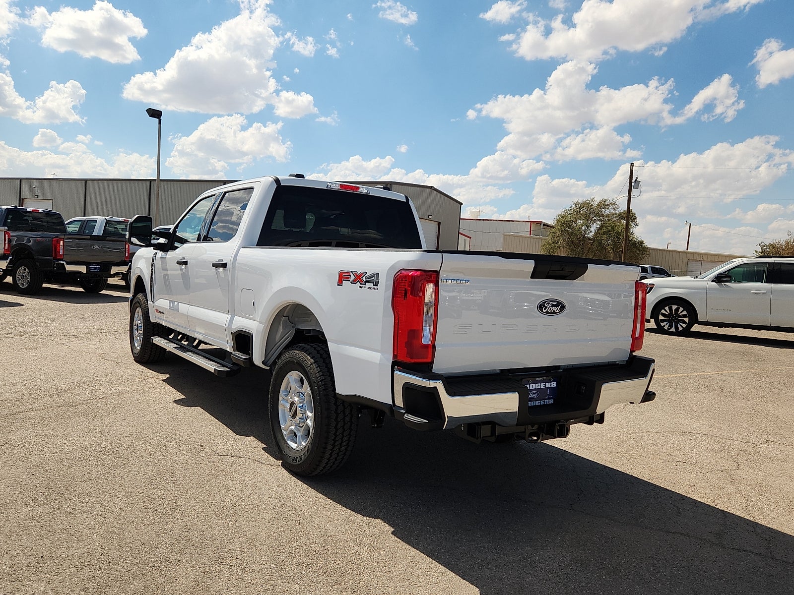 2027 Ford F-250SD XLT