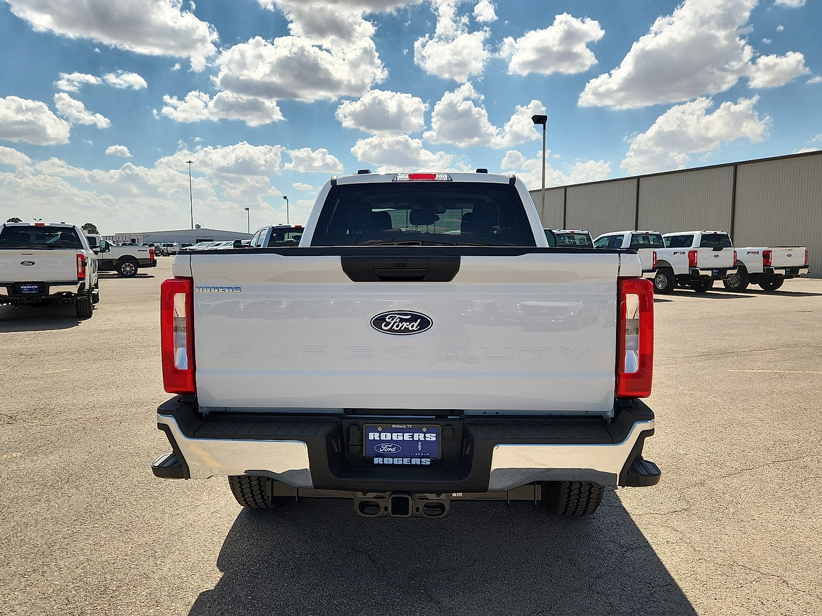 2027 Ford F-250SD XLT