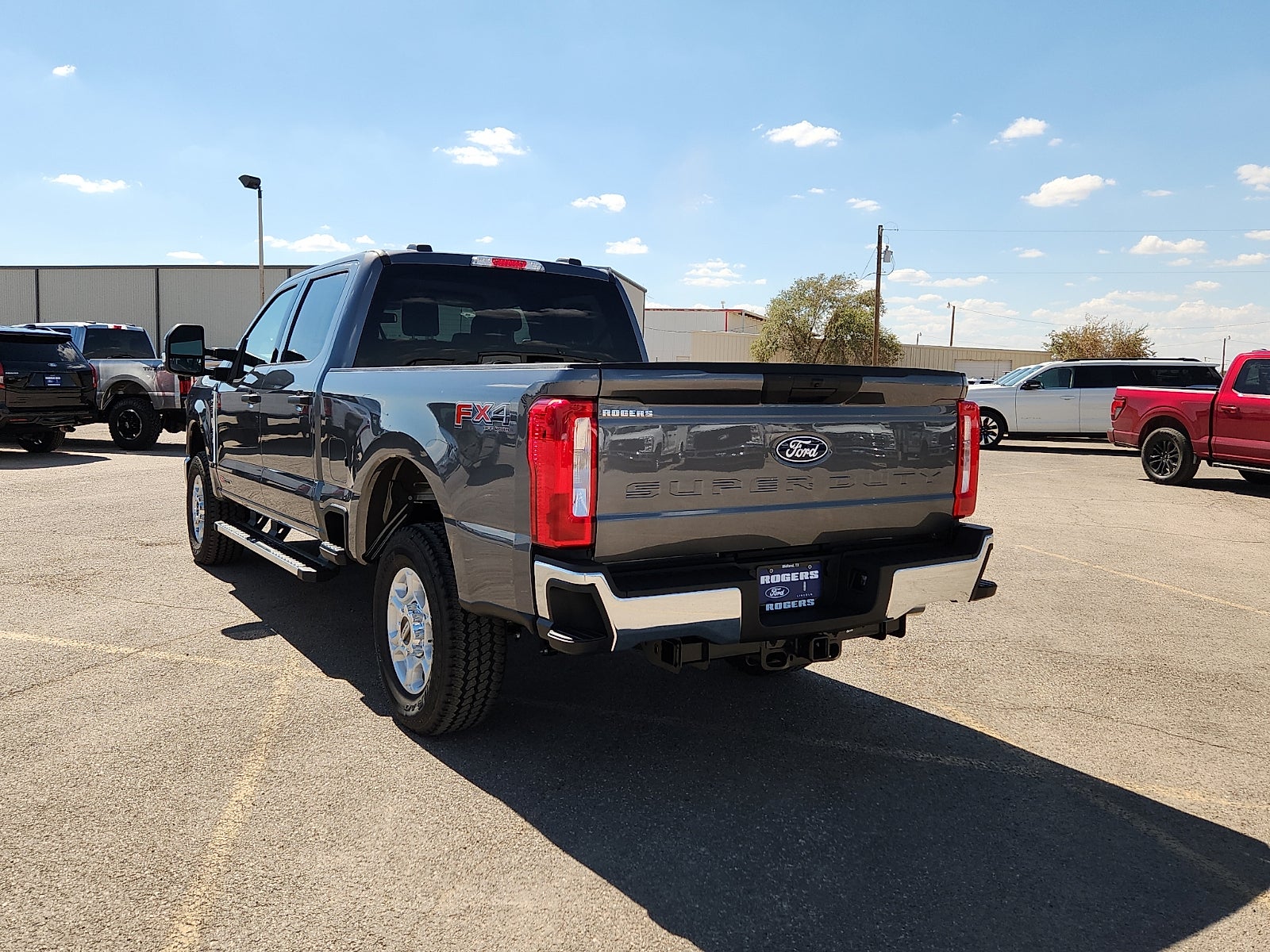 2027 Ford F-250SD XLT