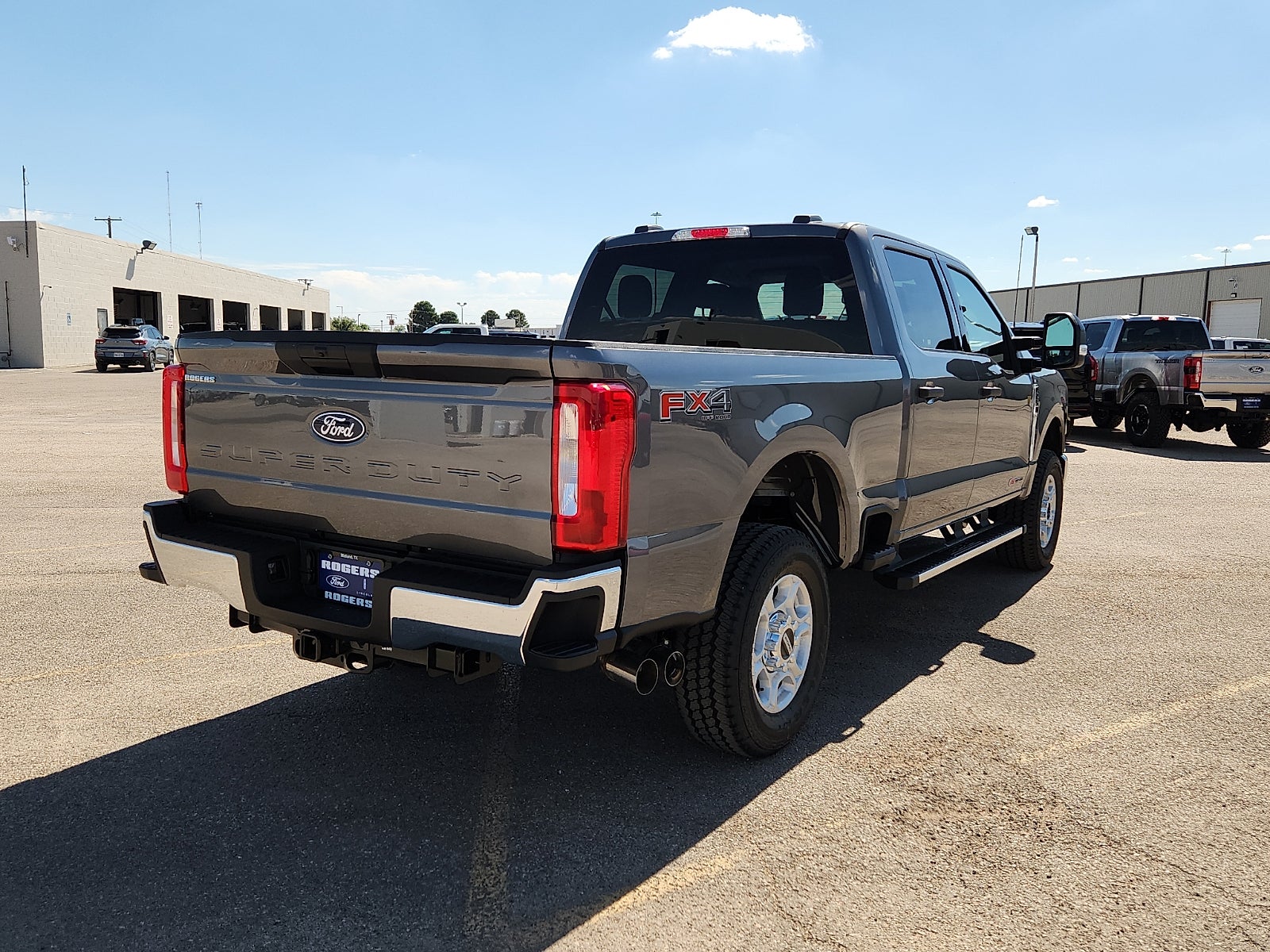 2027 Ford F-250SD XLT