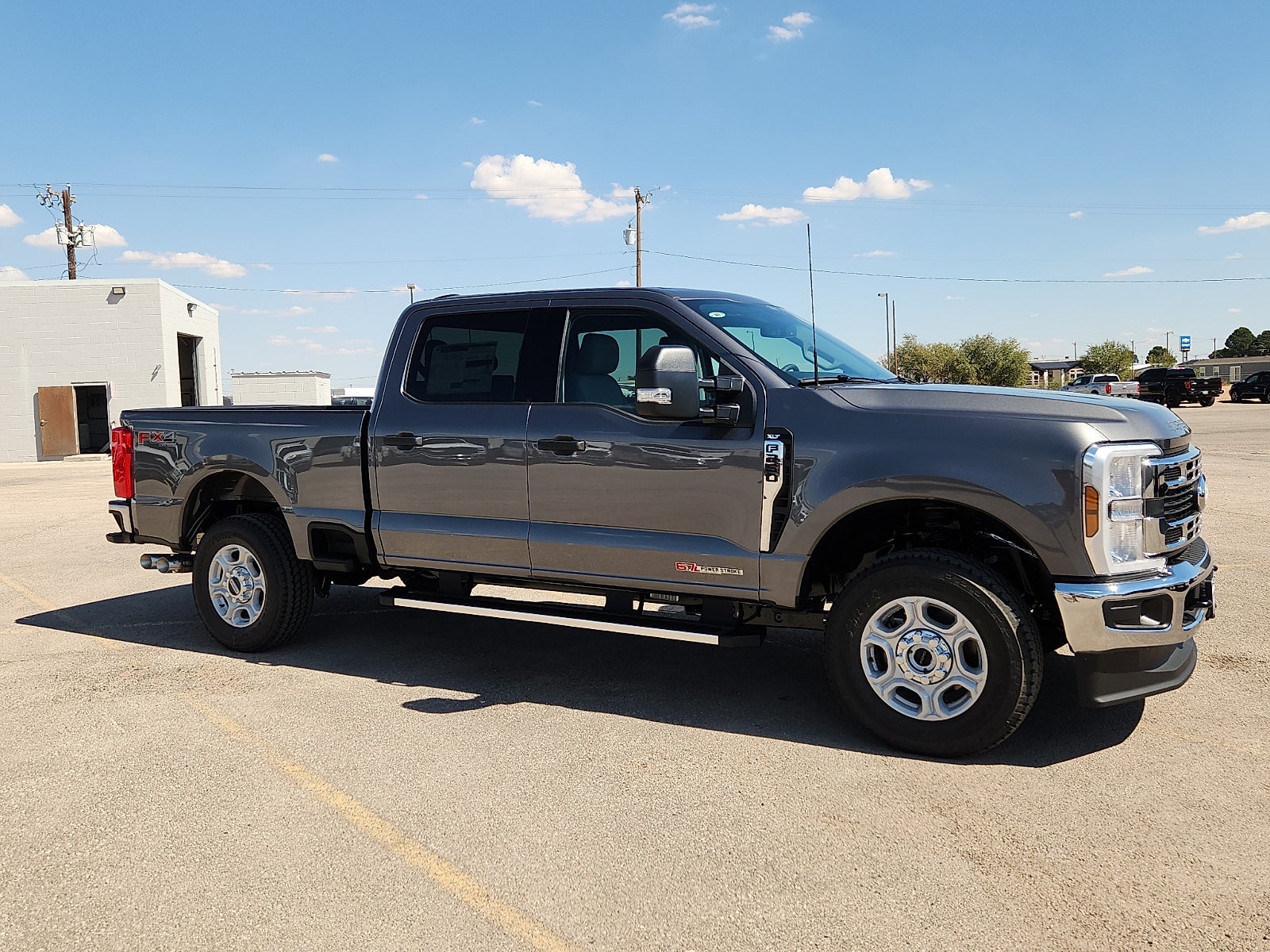 2027 Ford F-250SD XLT