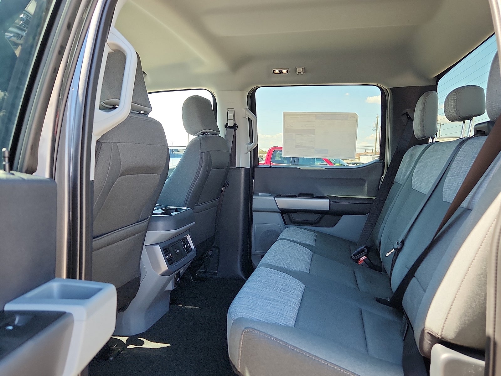 2027 Ford F-250SD XLT