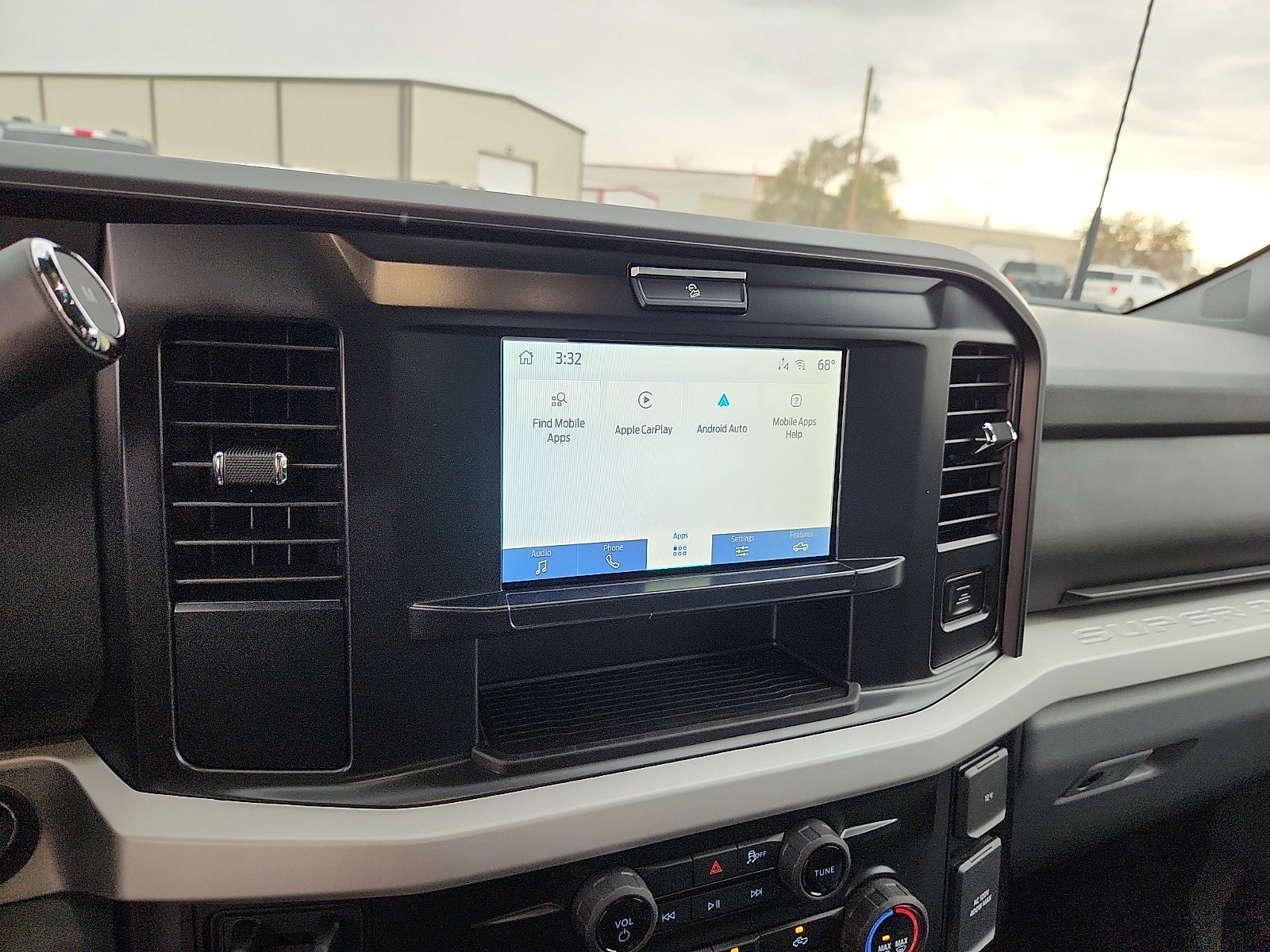 2027 Ford F-250SD XLT