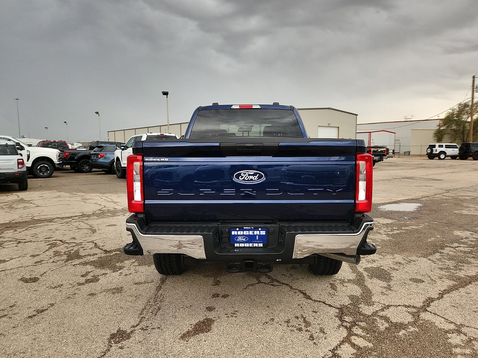2027 Ford F-250SD XLT