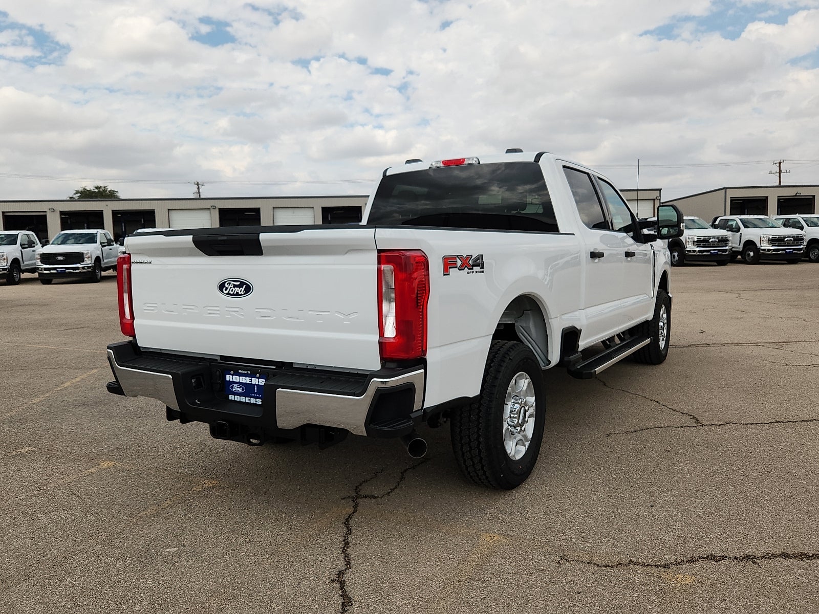 2027 Ford F-250SD XLT