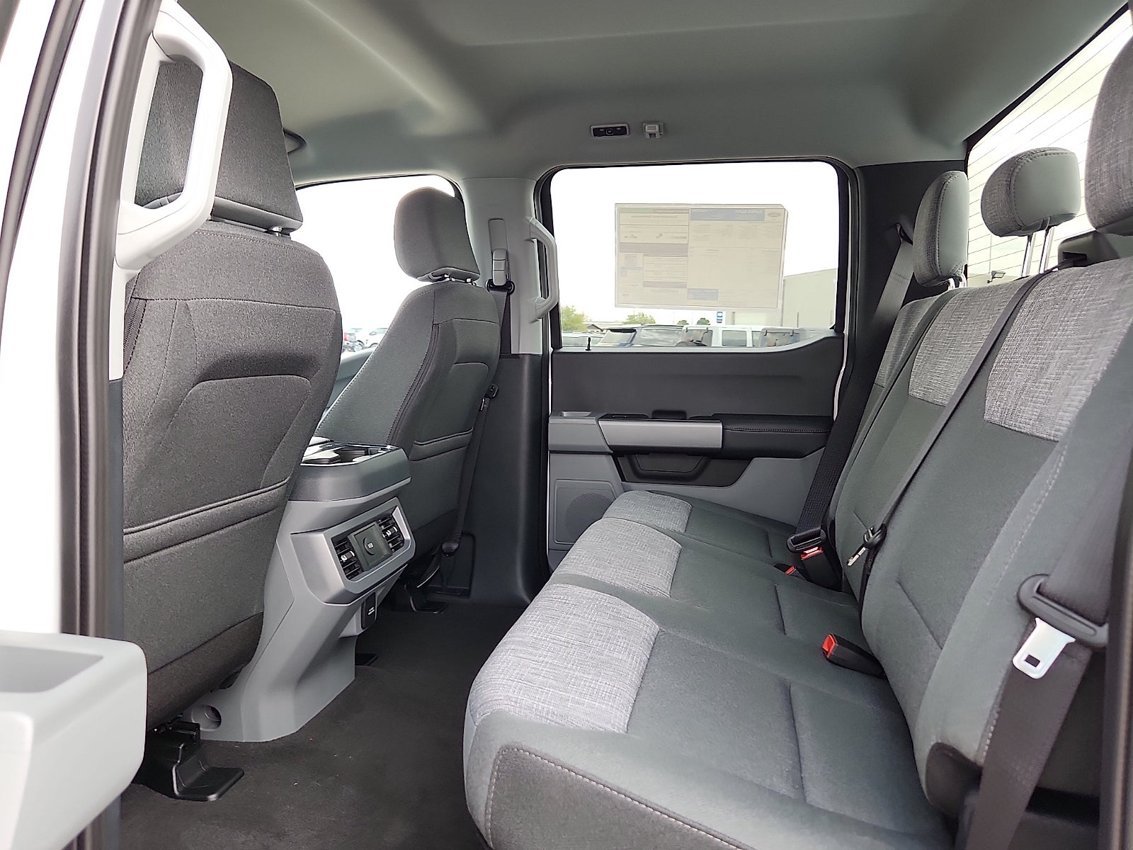 2027 Ford F-250SD XLT