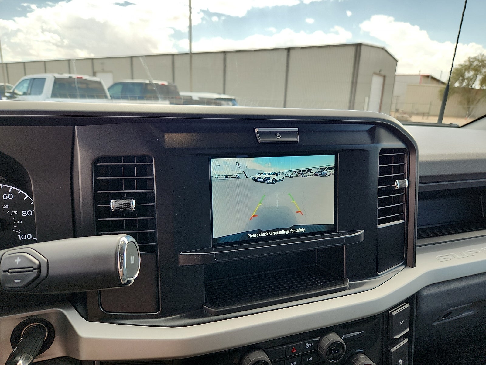 2027 Ford Super Duty F-250 SRW XL