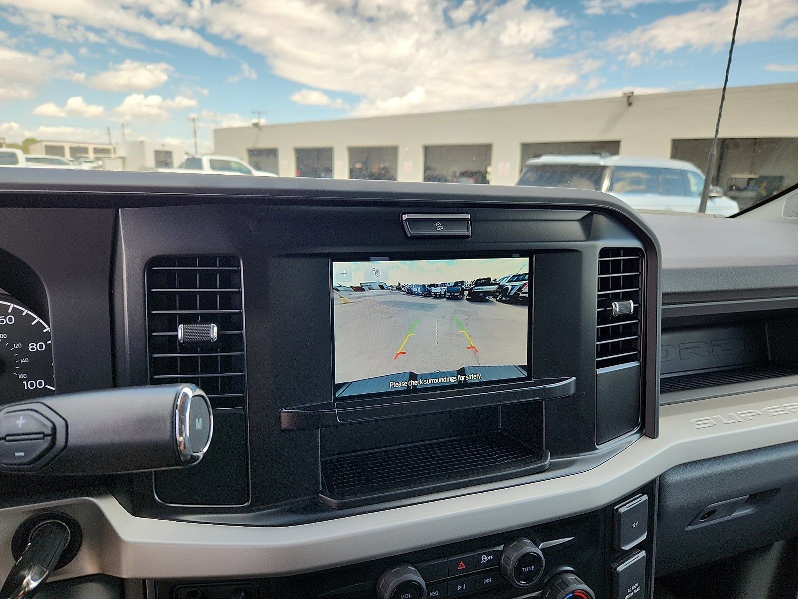 2027 Ford F-250SD XL