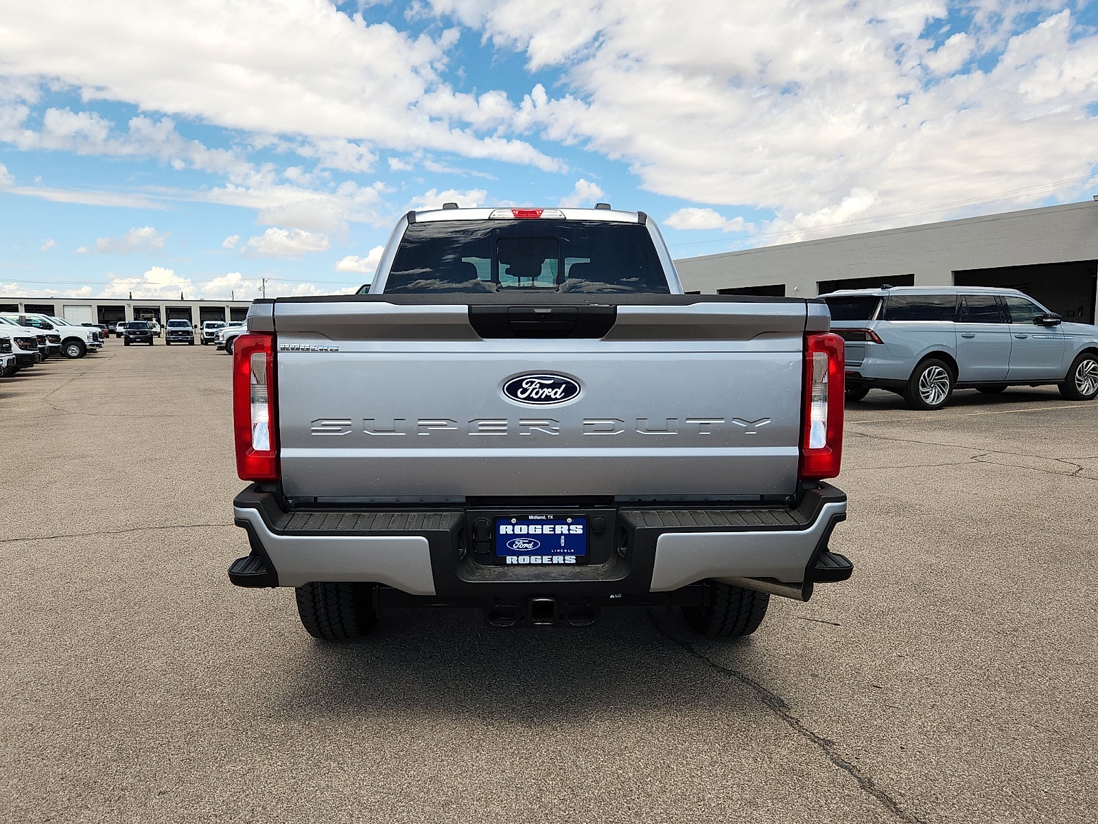 2027 Ford F-250SD XL