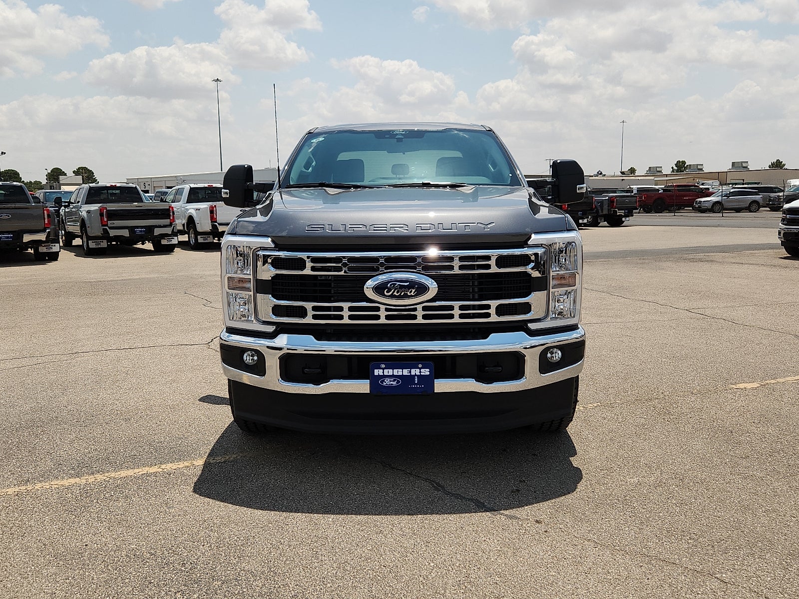 2026 Ford Super Duty F-250 SRW XLT