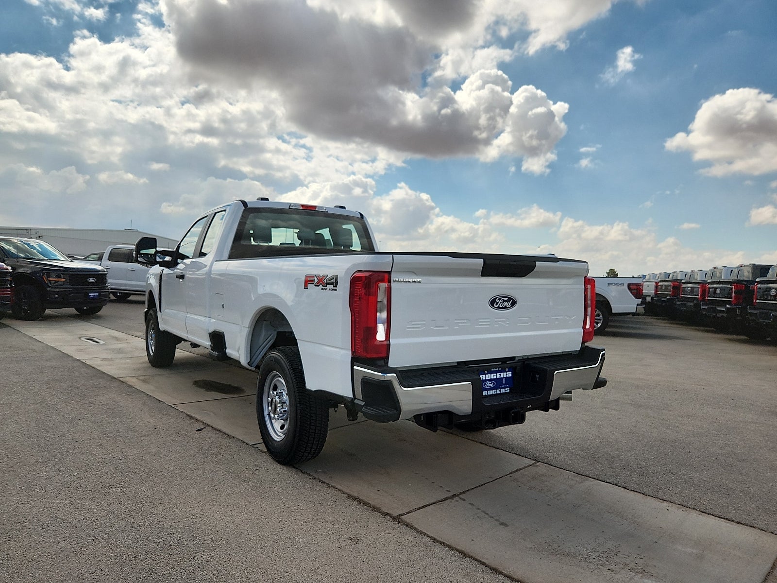 2027 Ford F-250SD XL