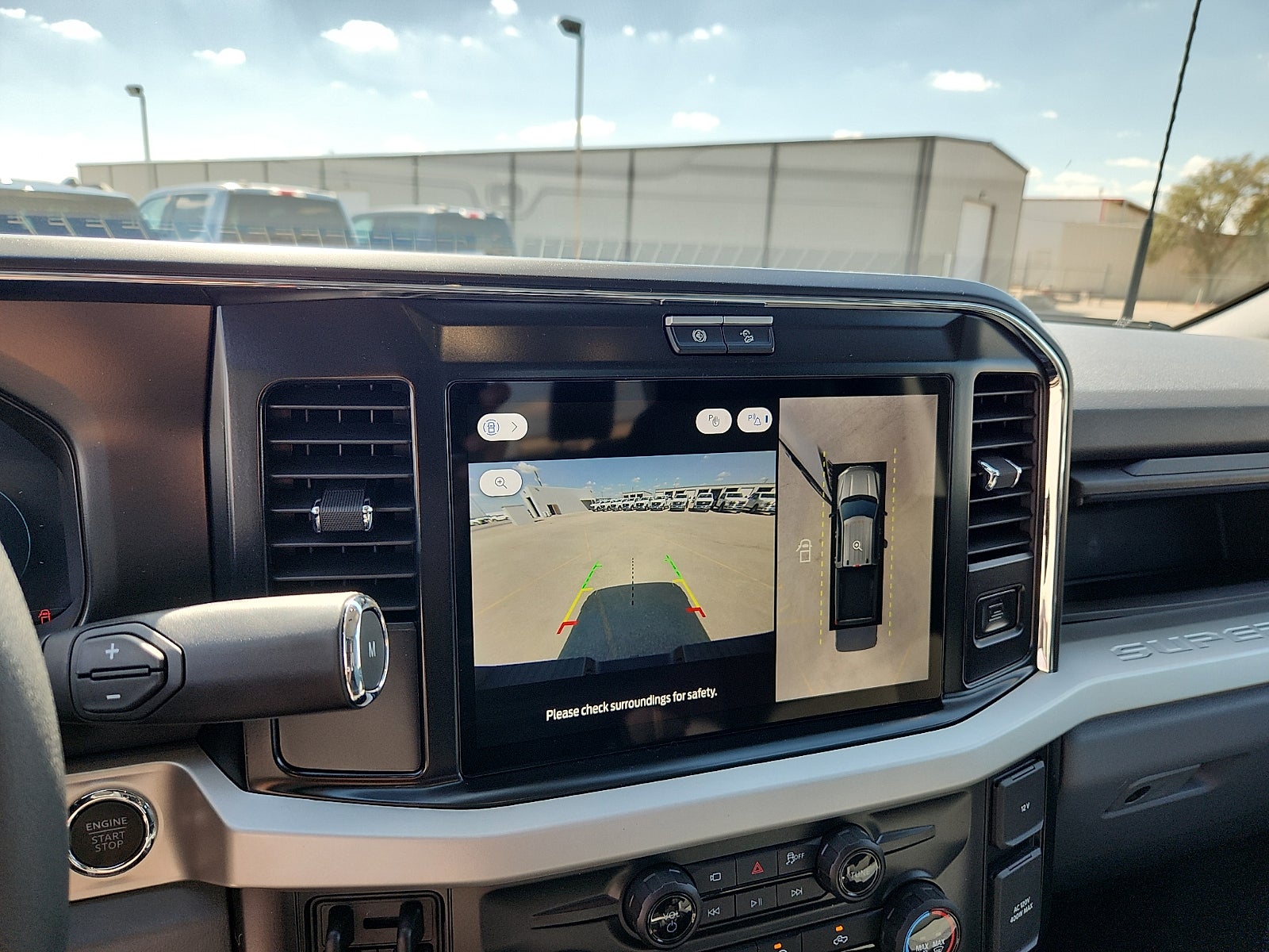 2027 Ford F-250SD XLT