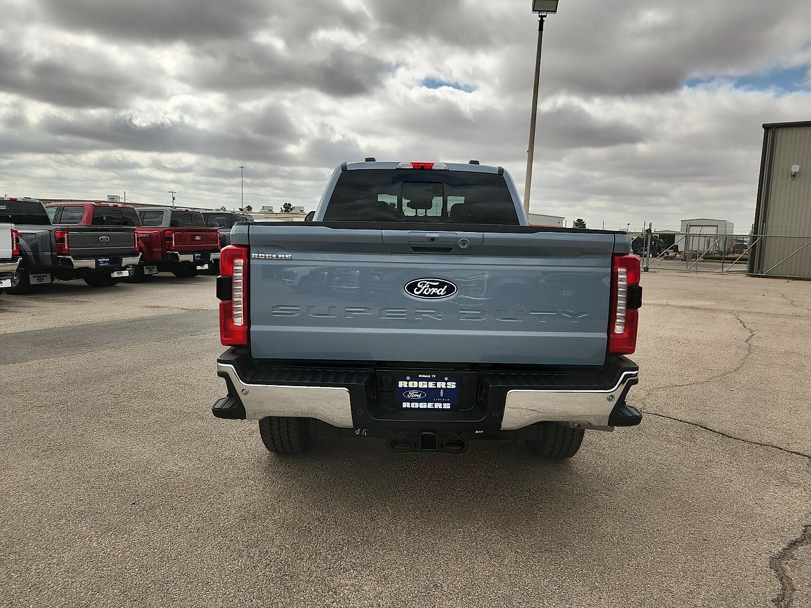 2027 Ford F-250SD Lariat