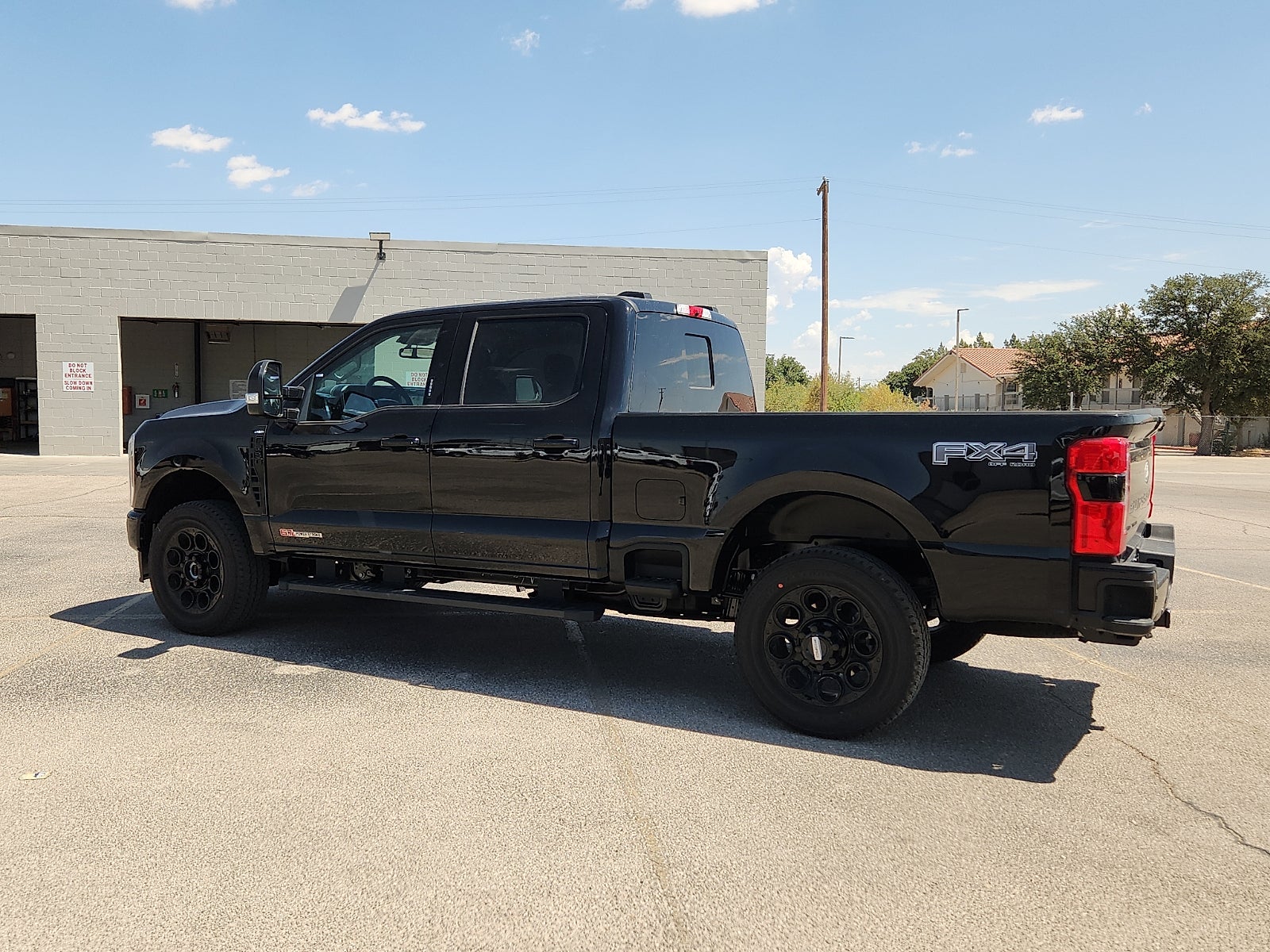 2027 Ford Super Duty F-250 SRW LARIAT