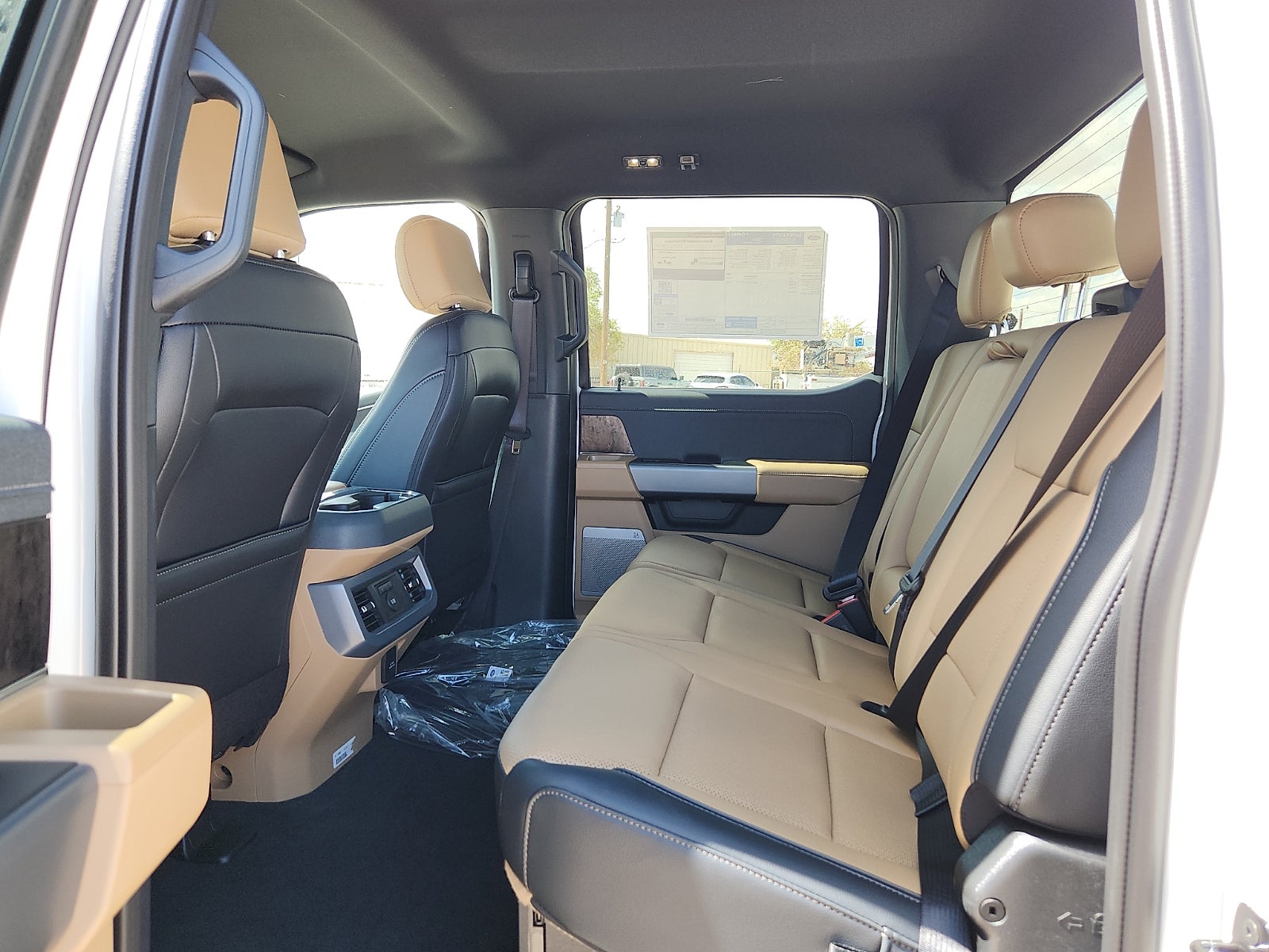 2027 Ford Super Duty F-250 SRW LARIAT
