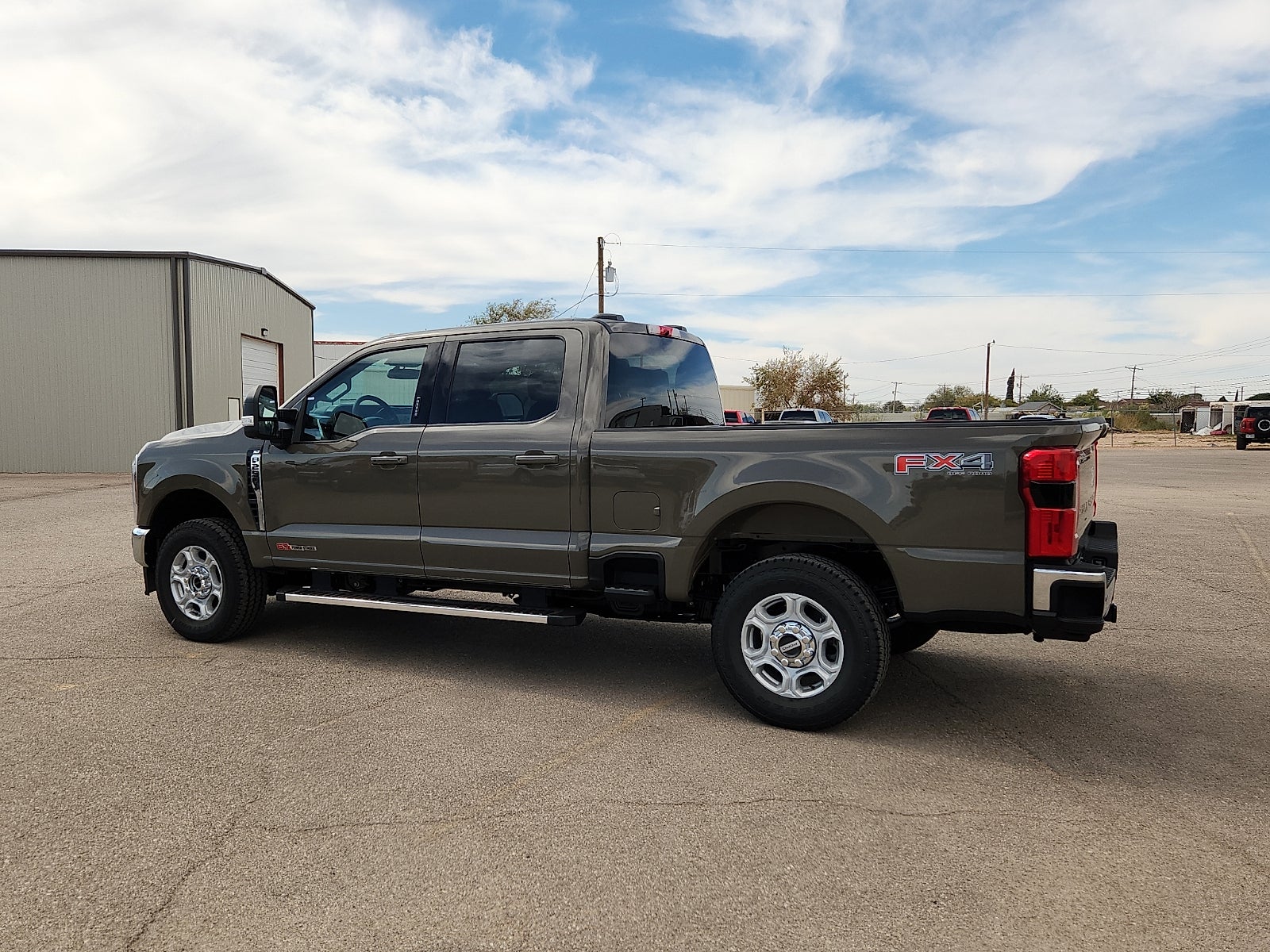 2027 Ford F-250SD XLT