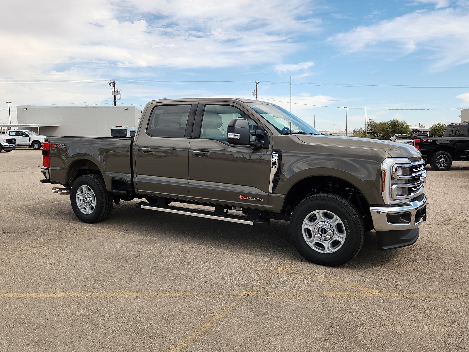 2027 Ford F-250SD XLT