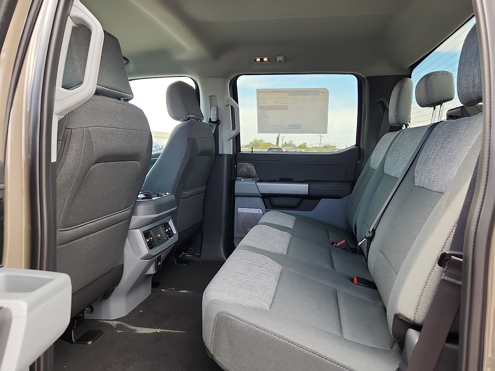 2027 Ford F-250SD XLT