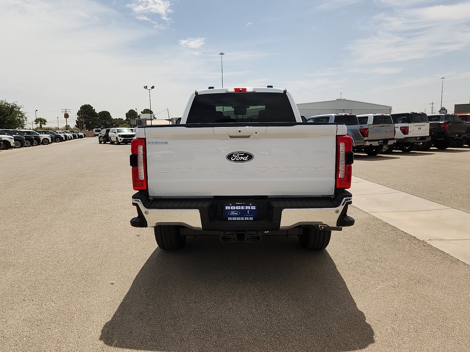 2027 Ford Super Duty F-250 SRW LARIAT