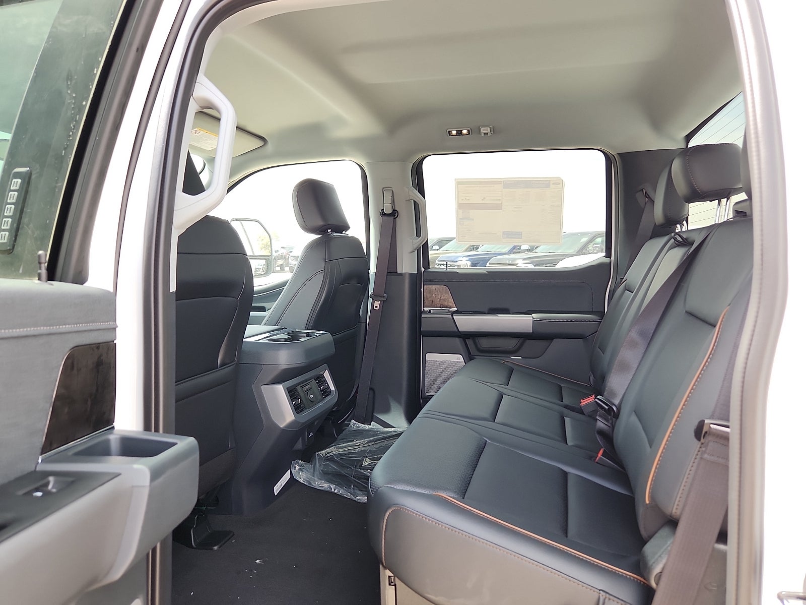 2027 Ford Super Duty F-250 SRW LARIAT
