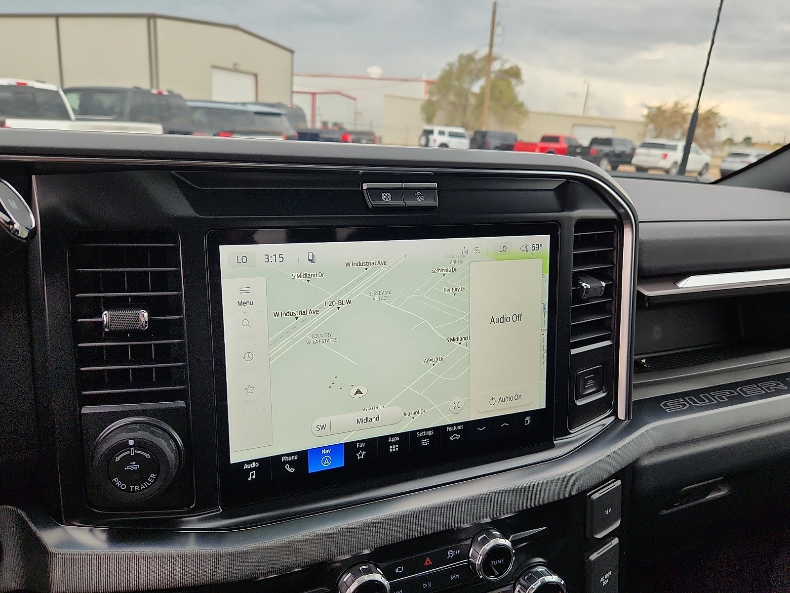2027 Ford F-250SD Platinum
