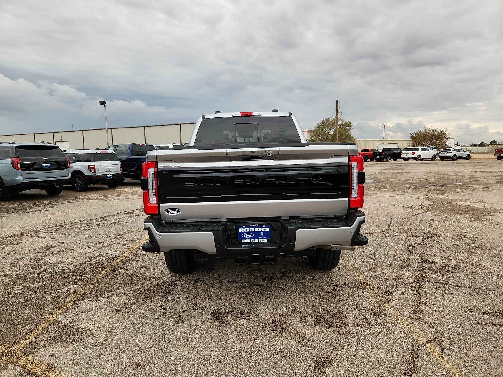 2027 Ford F-250SD Platinum
