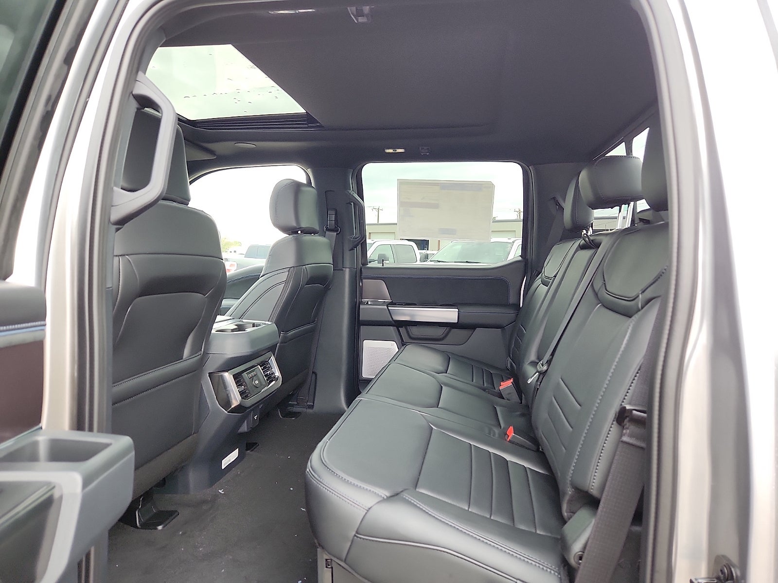 2027 Ford F-250SD Platinum