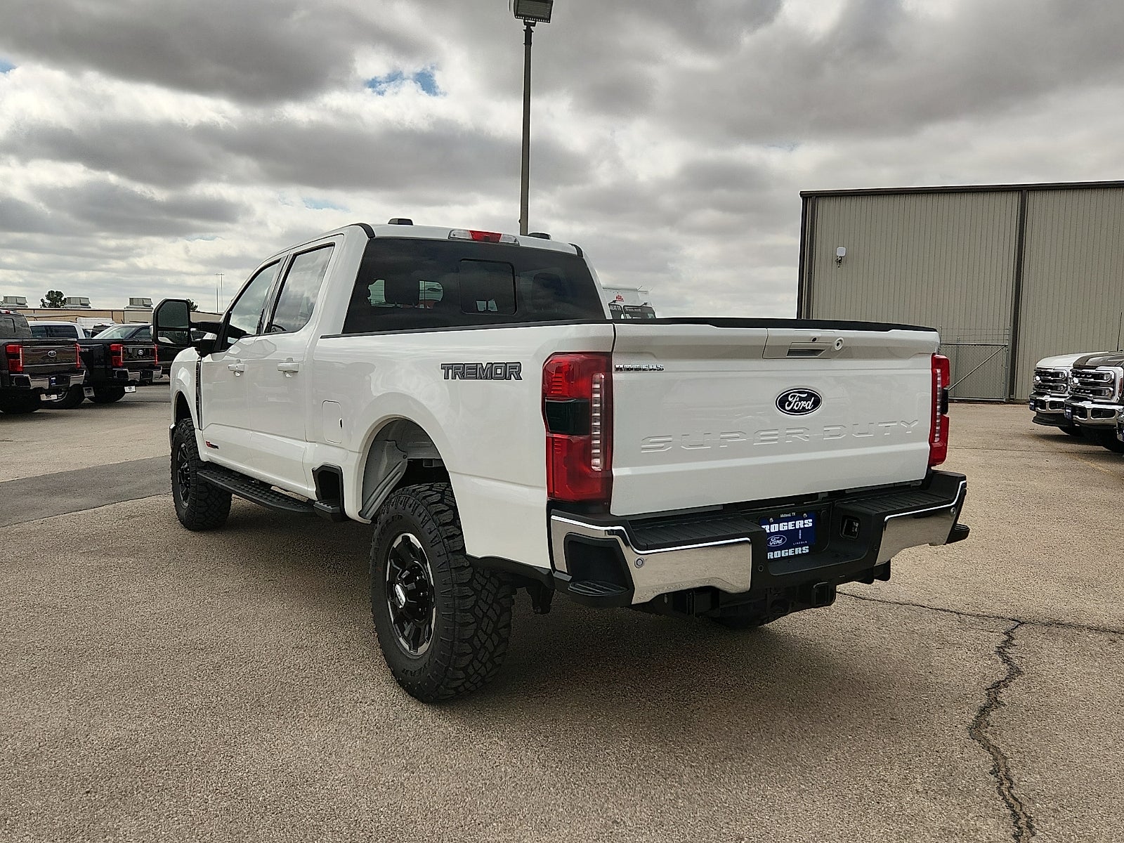 2027 Ford F-250SD Lariat