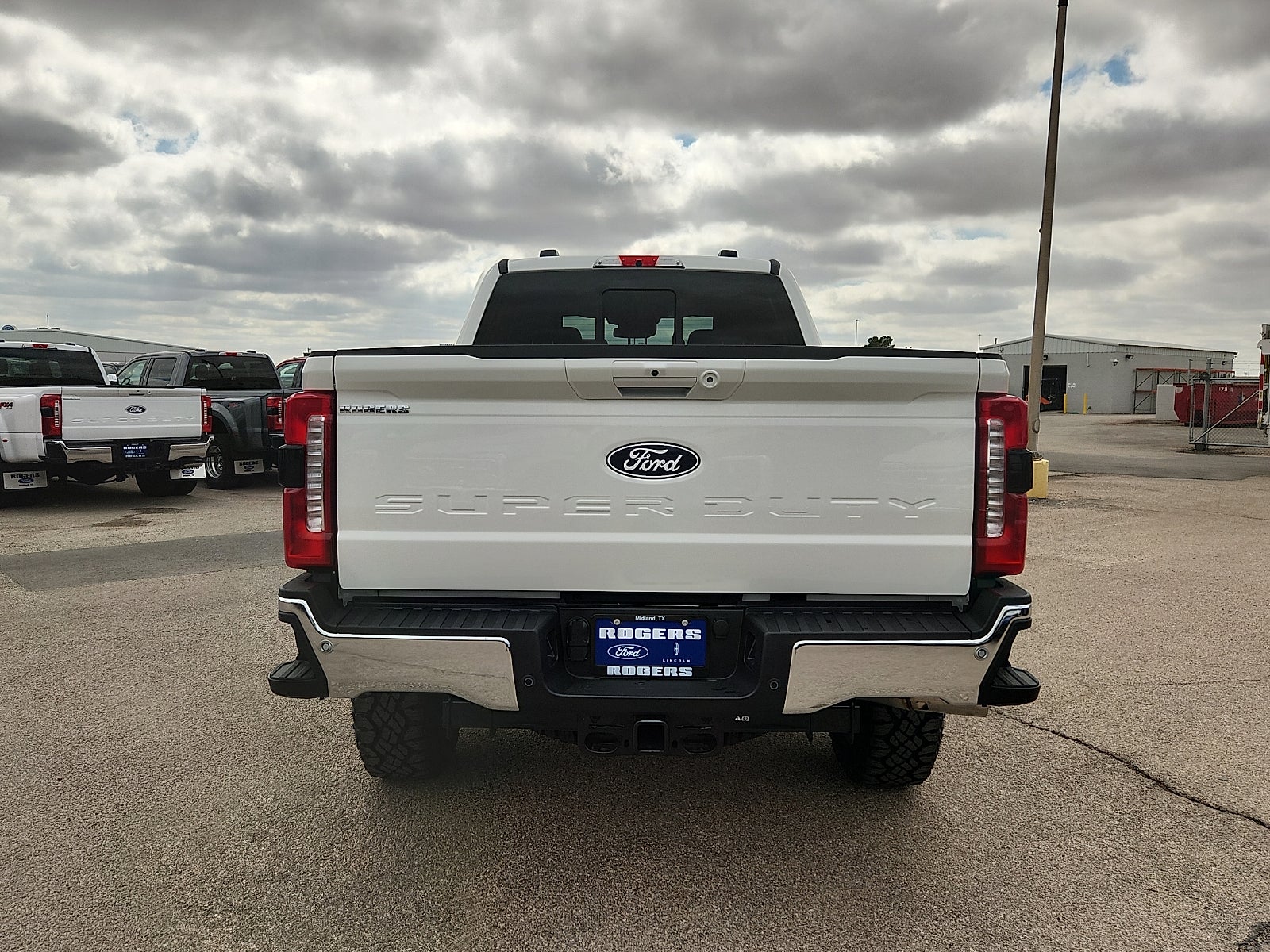 2027 Ford F-250SD Lariat