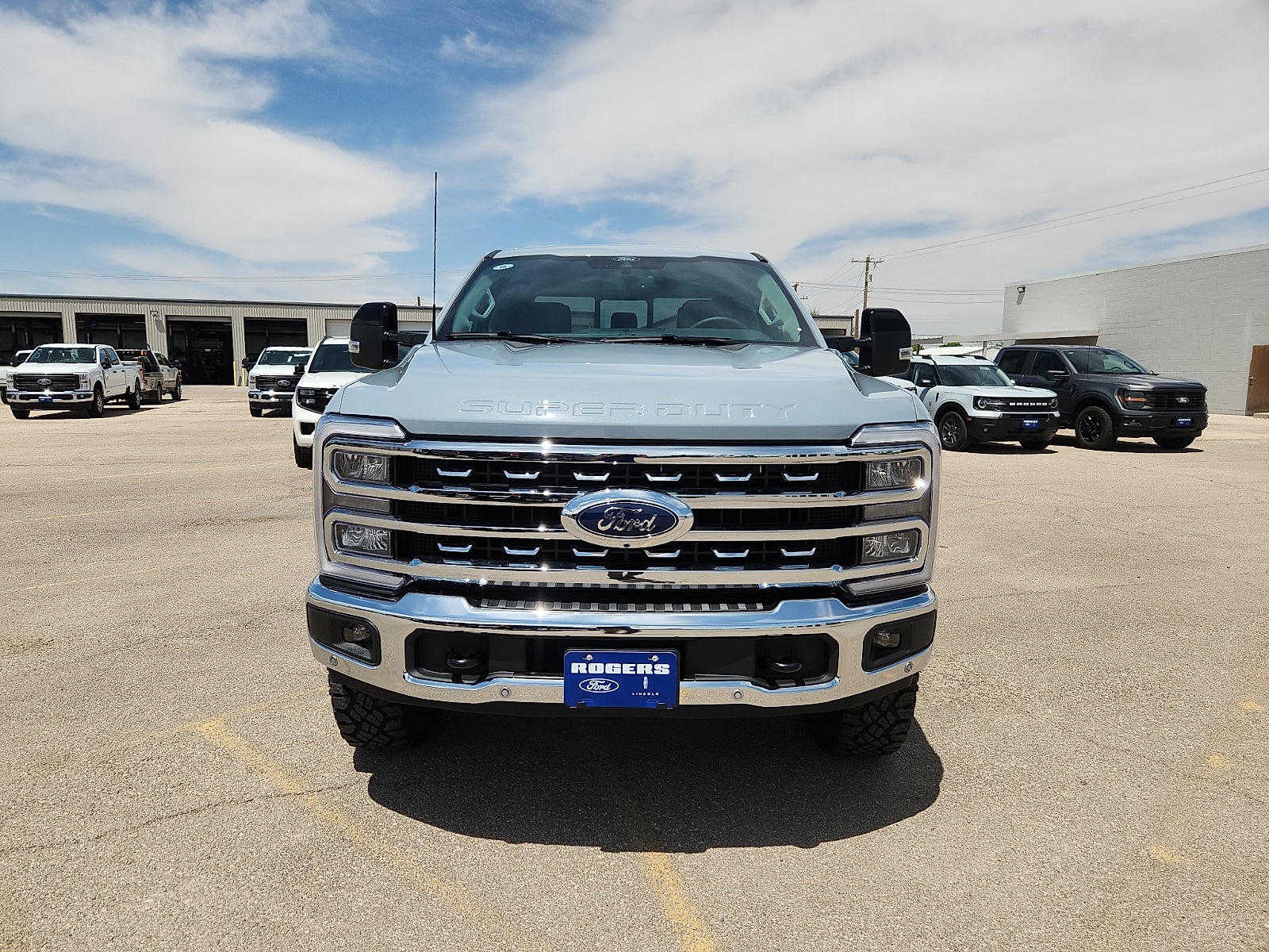 2026 Ford Super Duty F-250 SRW LARIAT