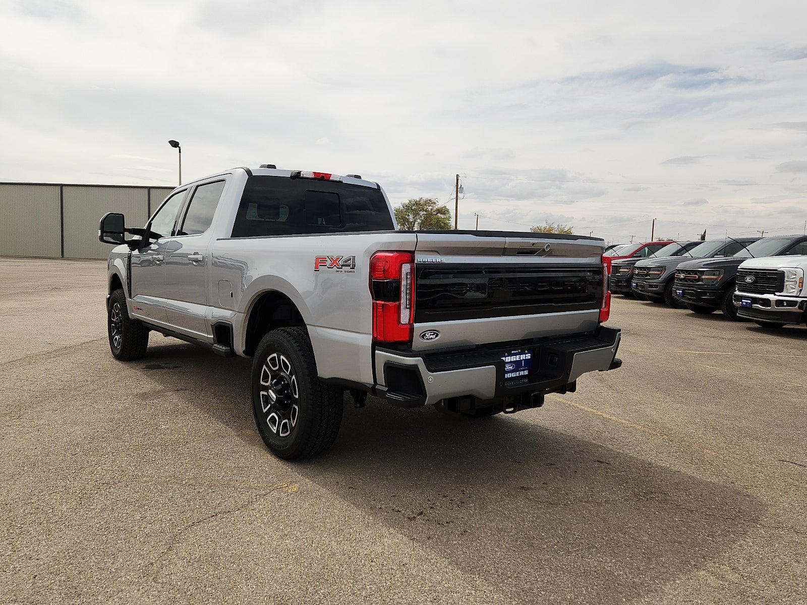 2027 Ford Super Duty F-250 SRW Platinum