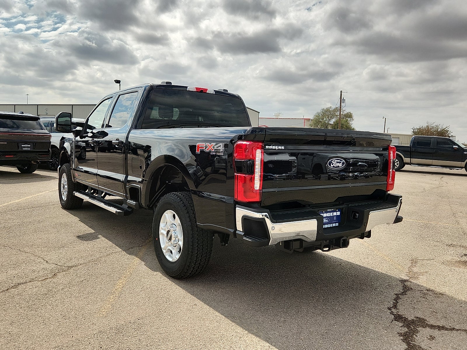 2027 Ford F-250SD XLT