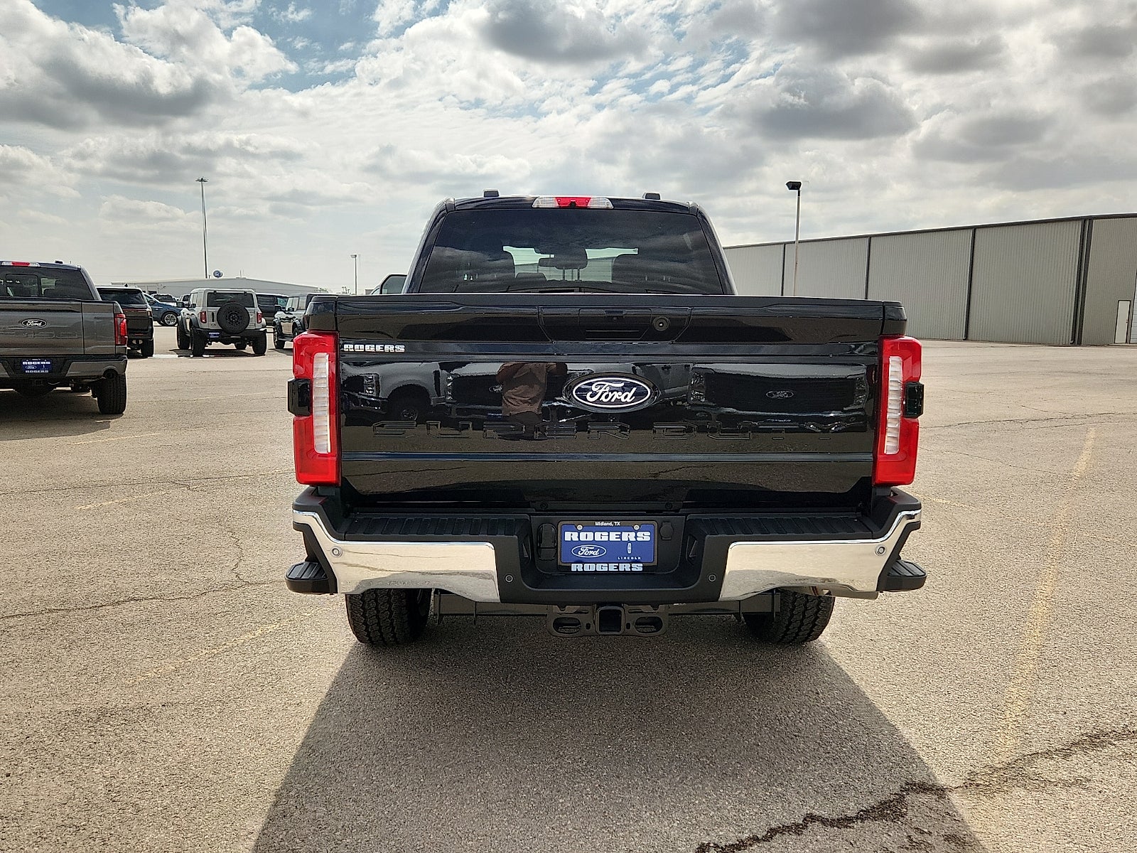 2027 Ford F-250SD XLT