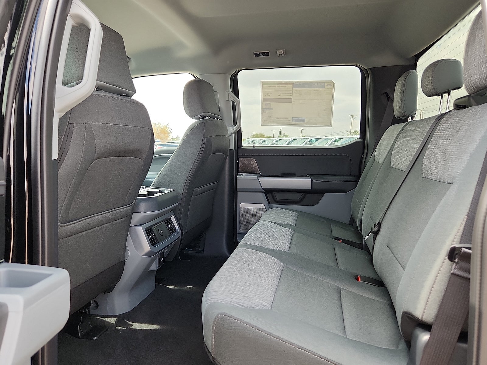 2027 Ford F-250SD XLT