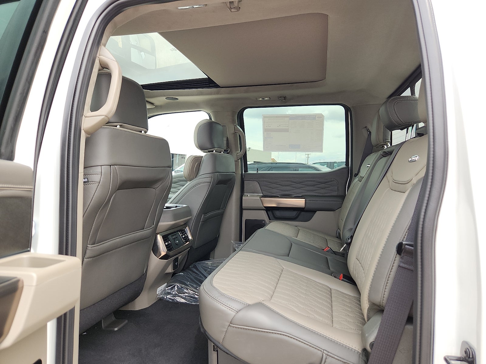 2026 Ford Super Duty F-250 SRW Platinum