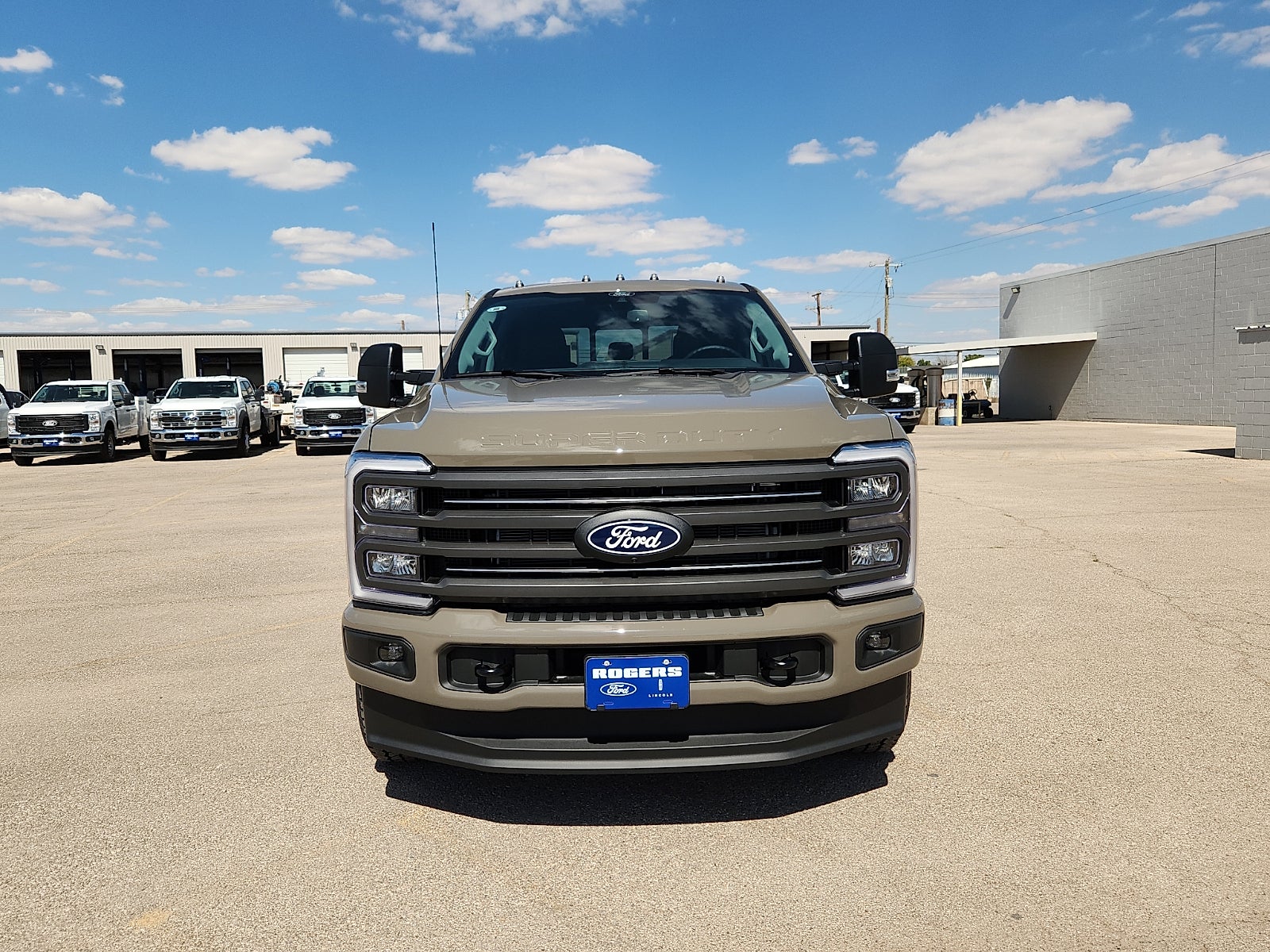 2027 Ford F-250SD XLT