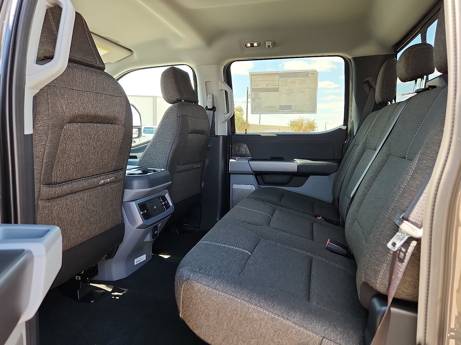 2027 Ford F-250SD XLT