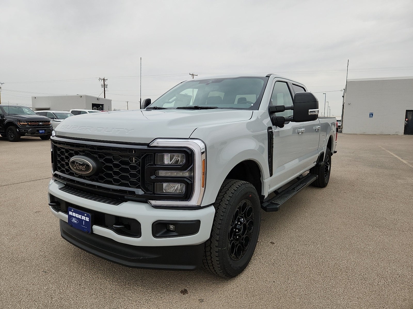 2026 Ford Super Duty F-250 SRW LARIAT