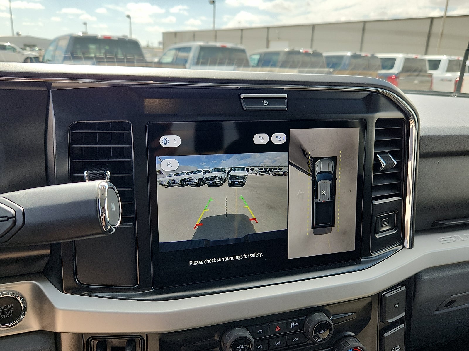 2027 Ford Super Duty F-250 SRW XLT