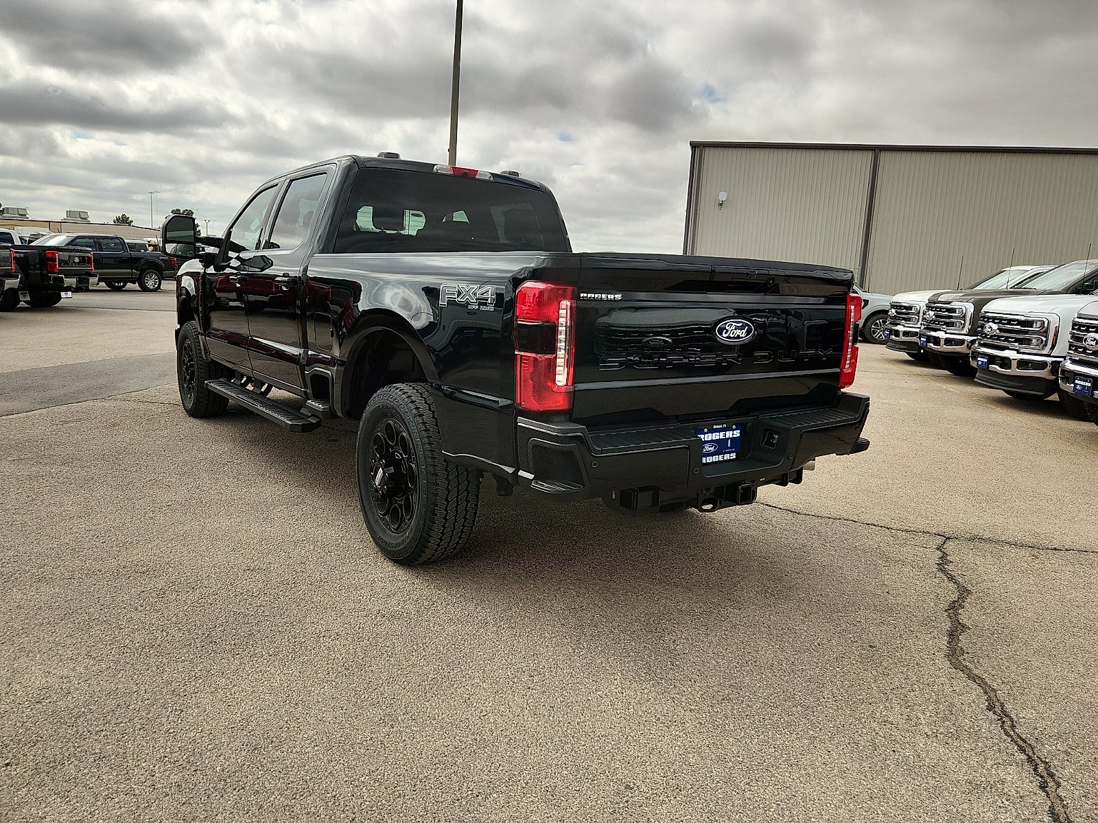 2027 Ford F-250SD Lariat