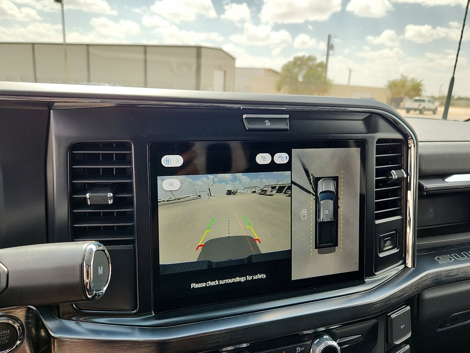 2027 Ford Super Duty F-250 SRW LARIAT