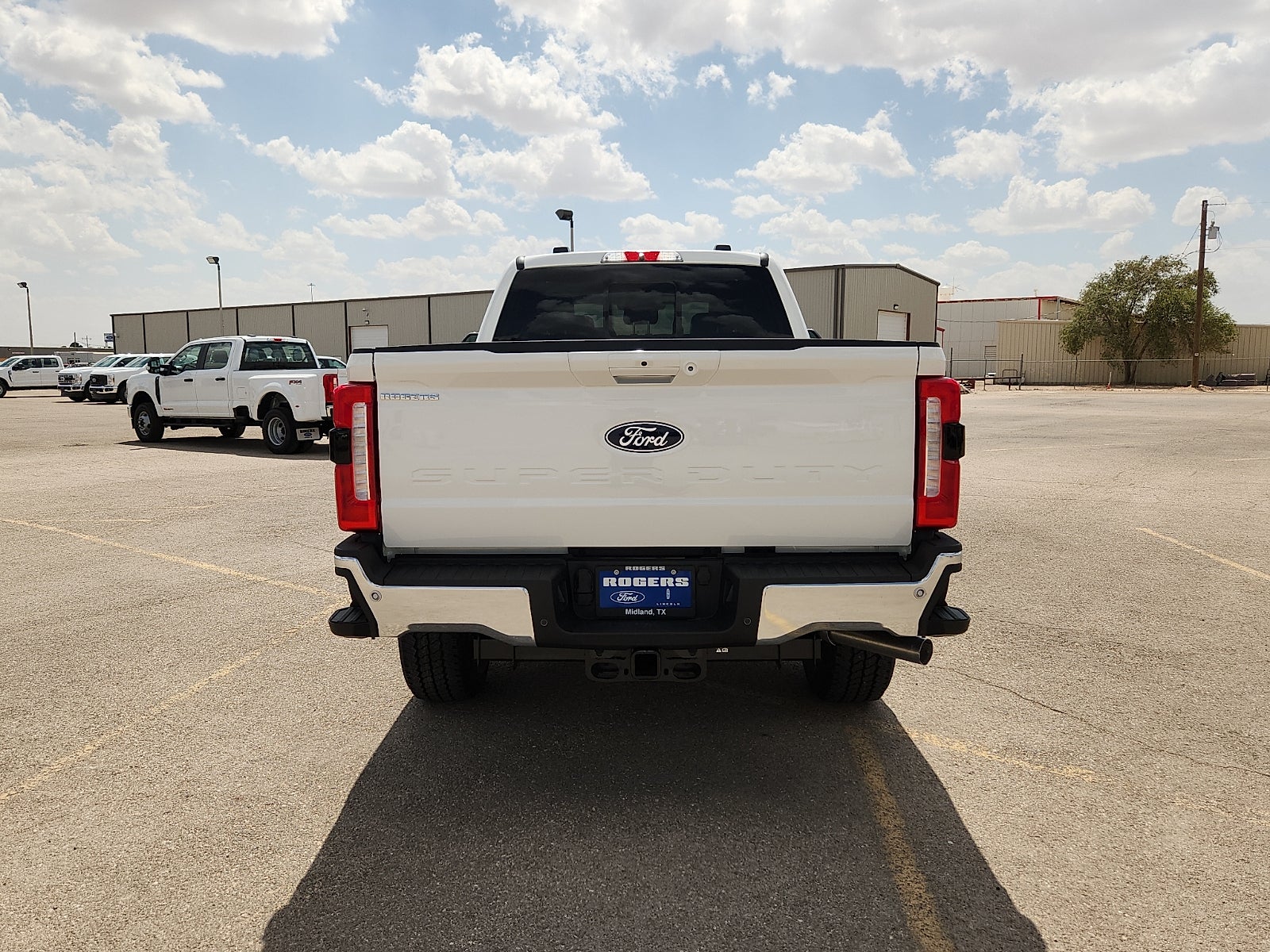 2027 Ford Super Duty F-250 SRW LARIAT
