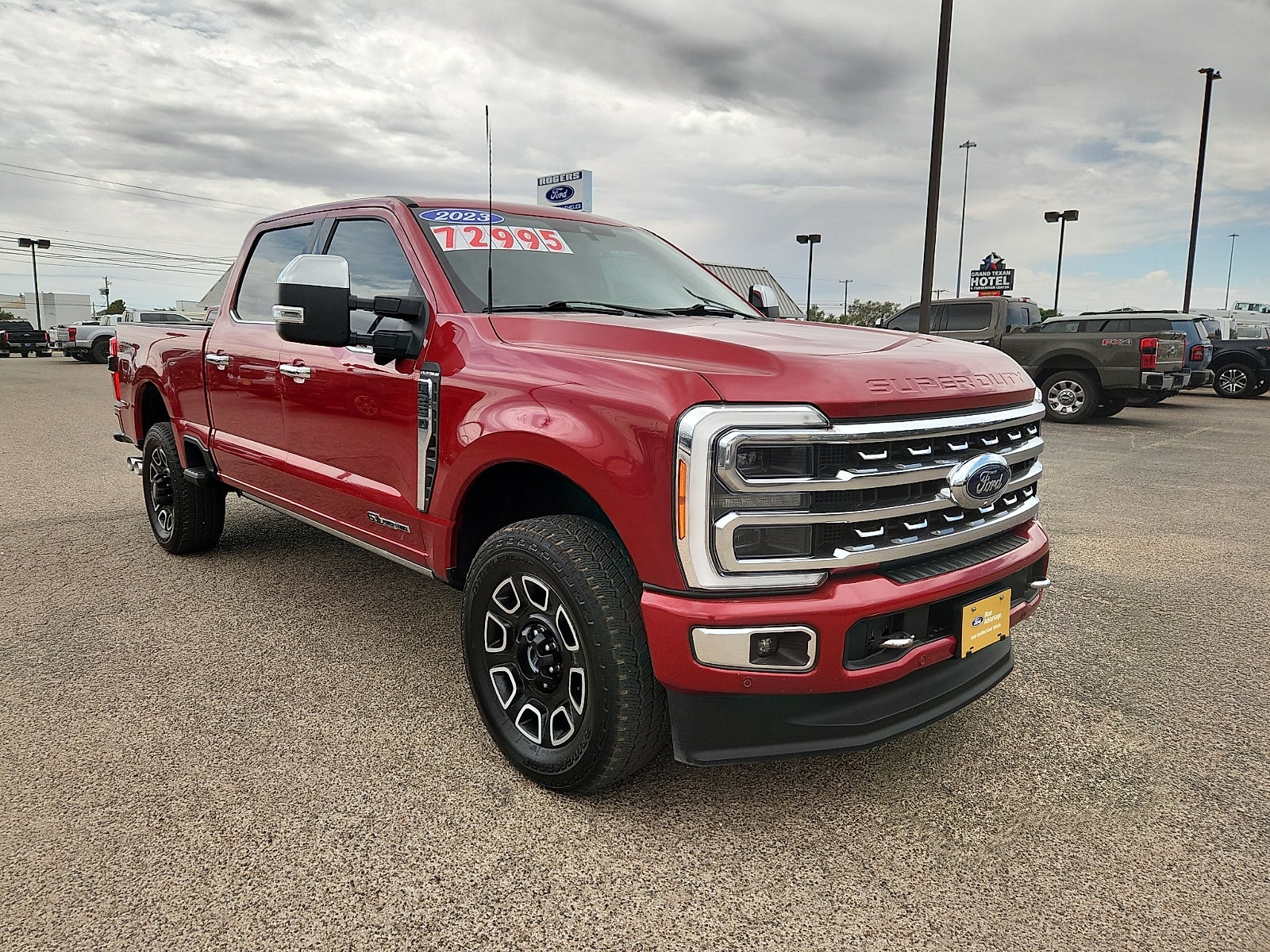 2023 Ford Super Duty F-250 SRW Platinum