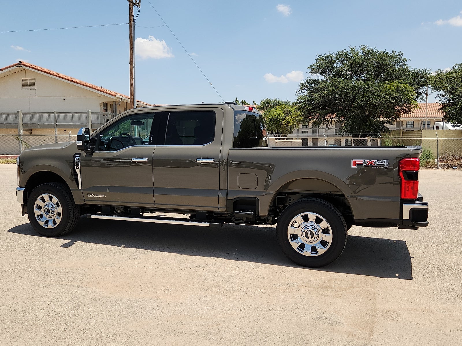 2026 Ford Super Duty F-250 SRW LARIAT
