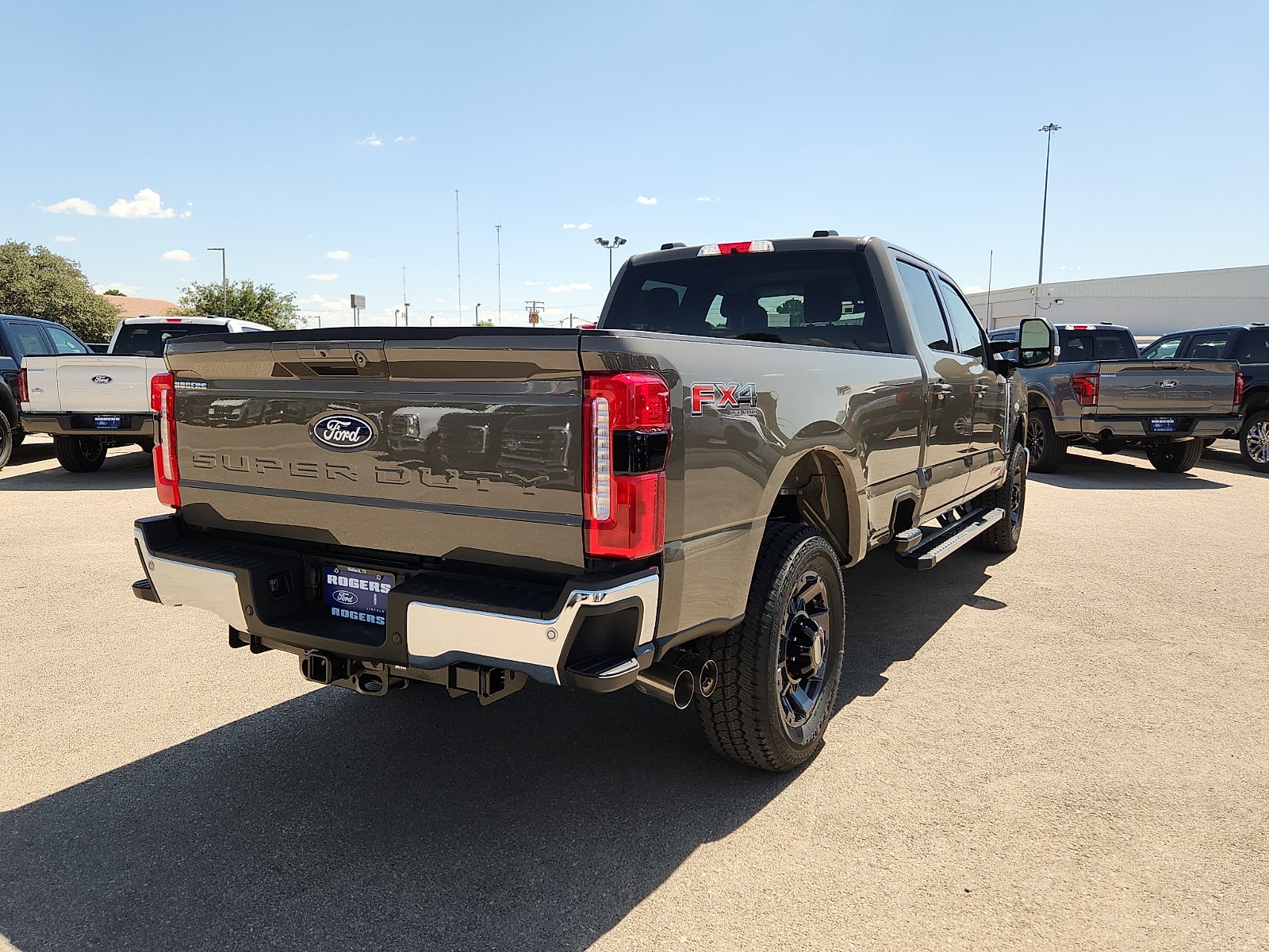 2027 Ford Super Duty F-350 SRW XL
