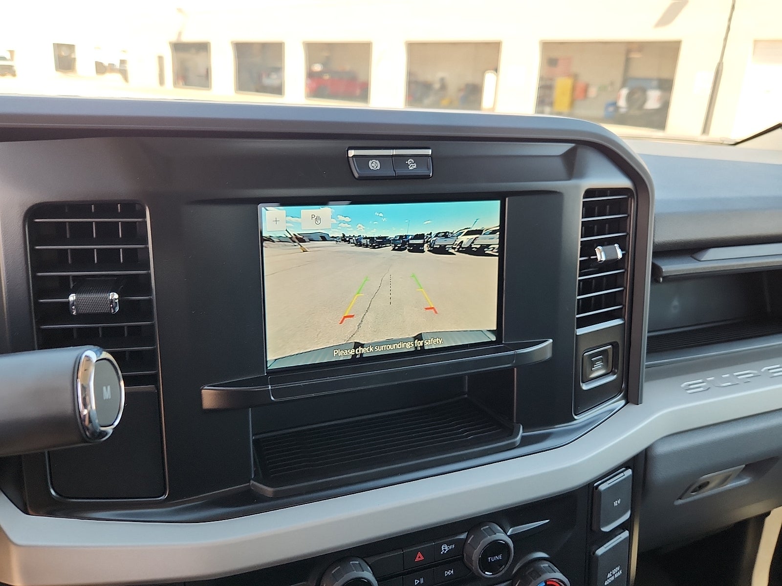 2027 Ford F-350SD XLT