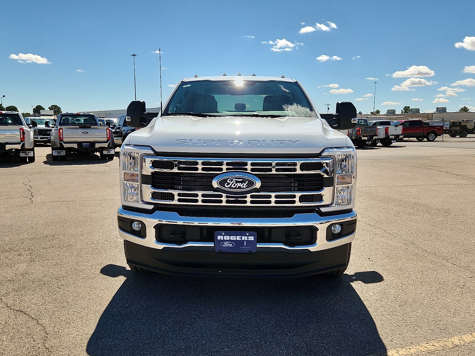 2027 Ford F-350SD XLT