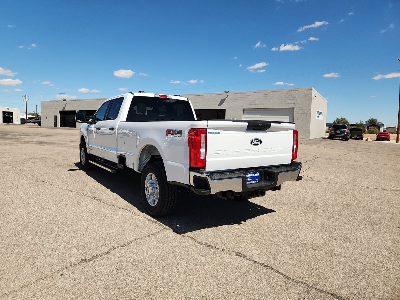 2027 Ford F-350SD XLT