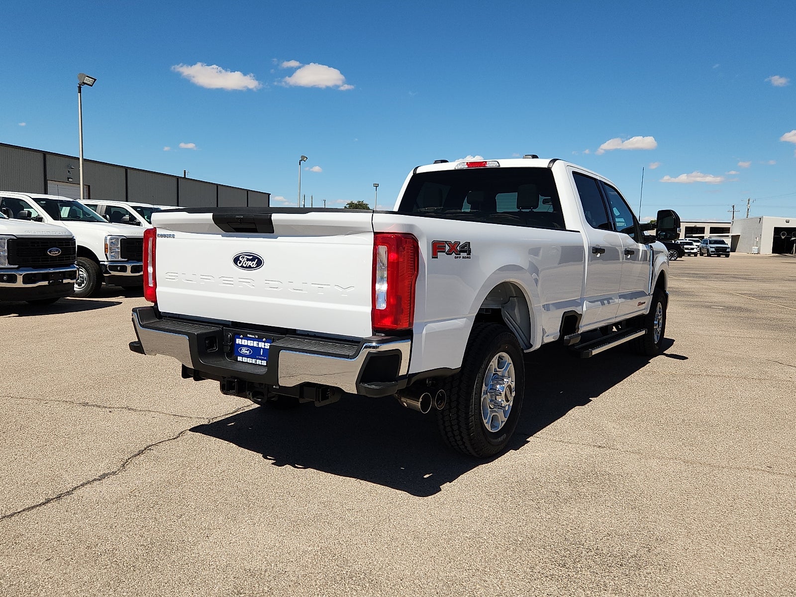 2027 Ford F-350SD XLT